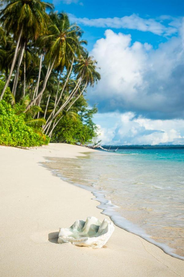 Pinang Island - Private Island Sea View Bungalows Singkil  Екстериор снимка