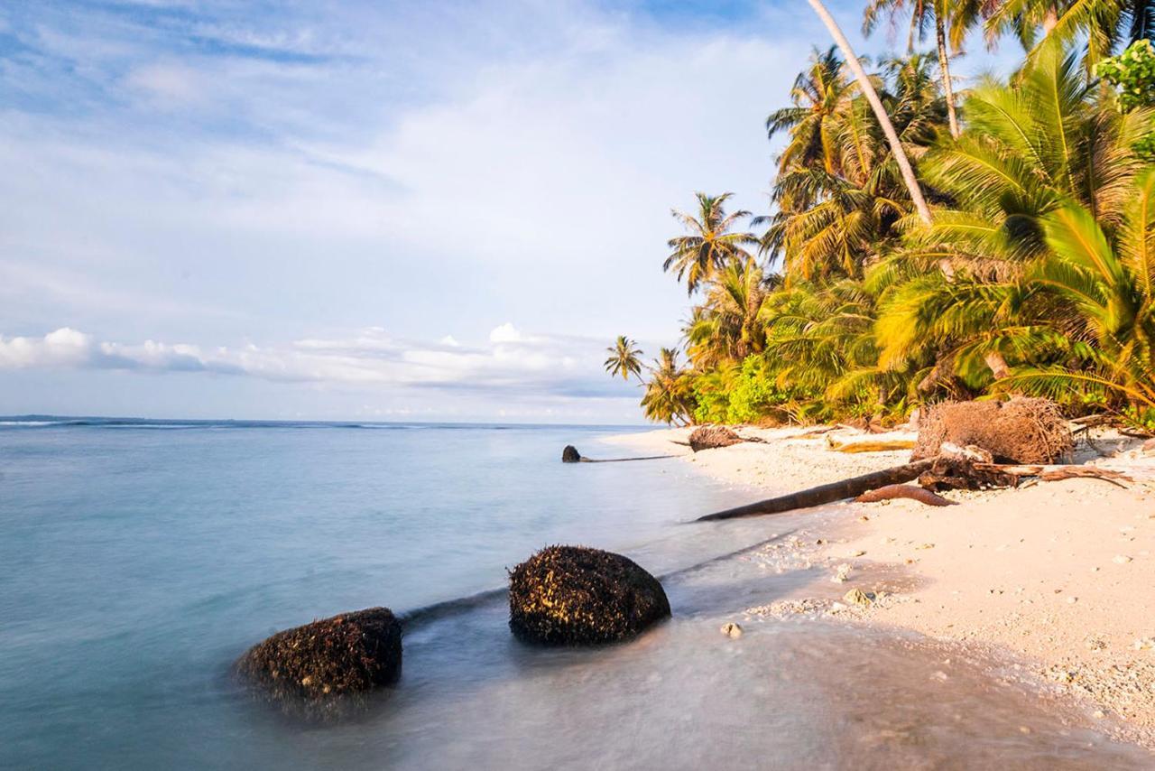 Pinang Island - Private Island Sea View Bungalows Singkil  Екстериор снимка