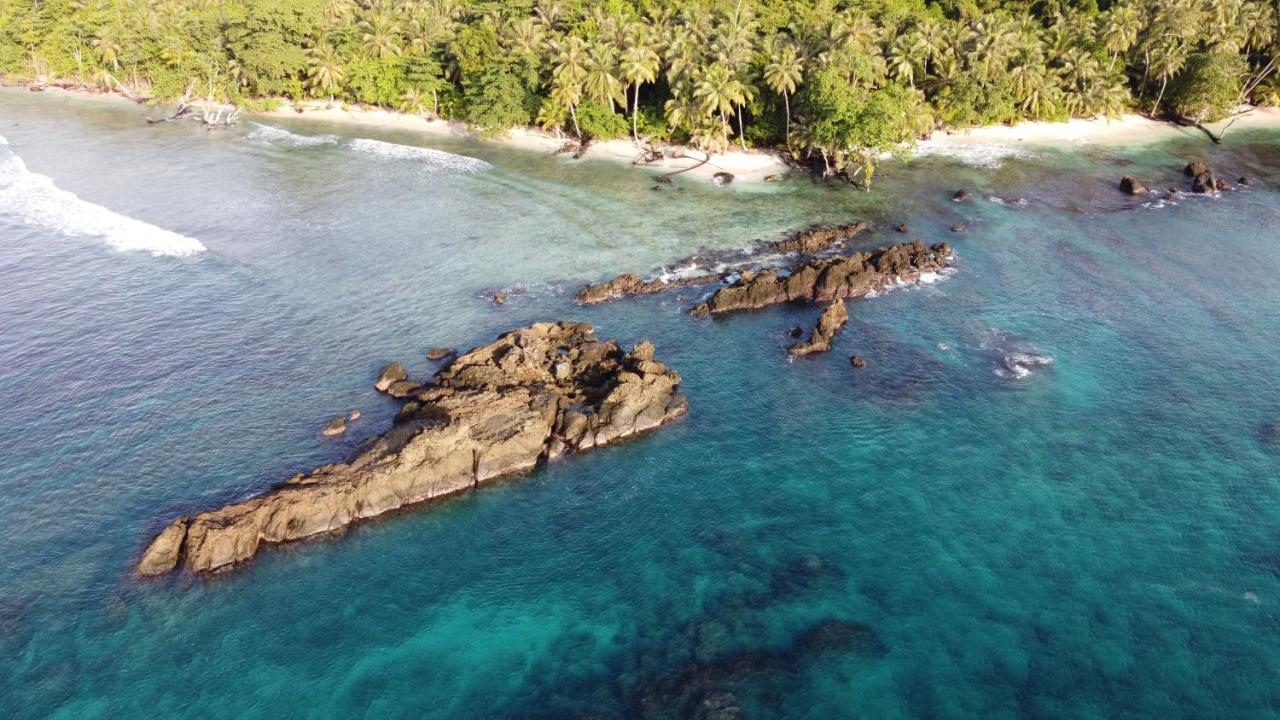 Pinang Island - Private Island Sea View Bungalows Singkil  Екстериор снимка