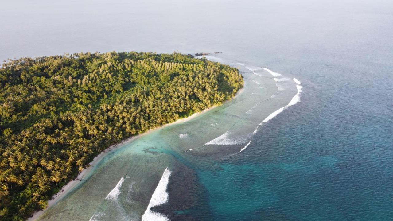 Pinang Island - Private Island Sea View Bungalows Singkil  Екстериор снимка