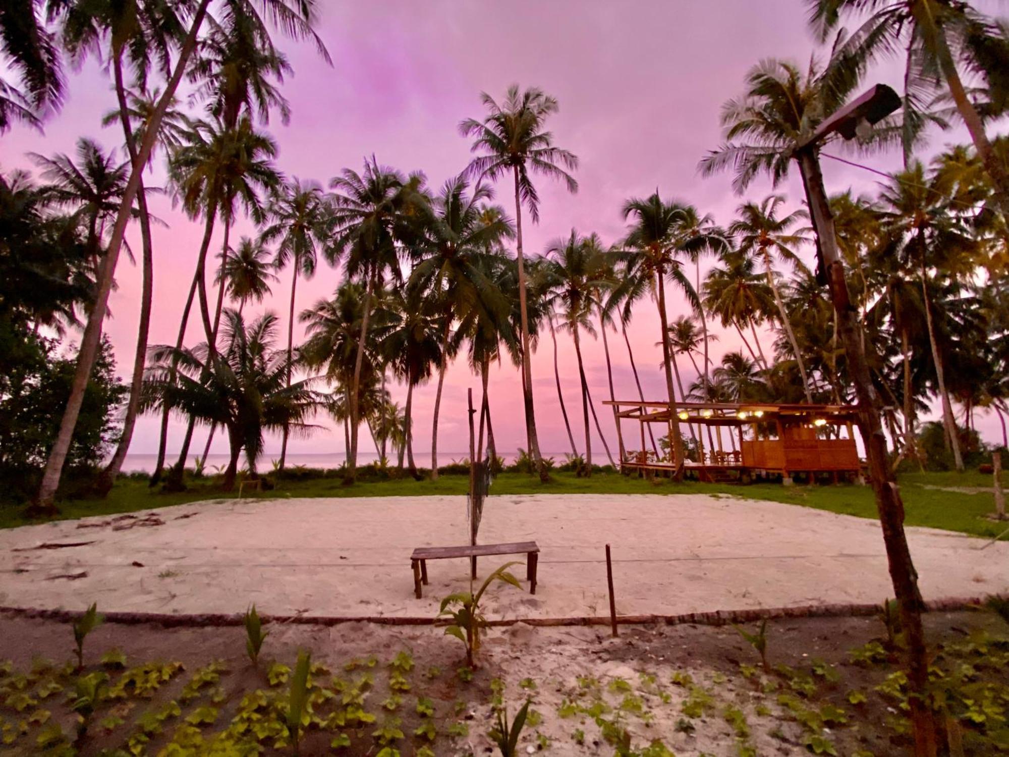 Pinang Island - Private Island Sea View Bungalows Singkil  Екстериор снимка
