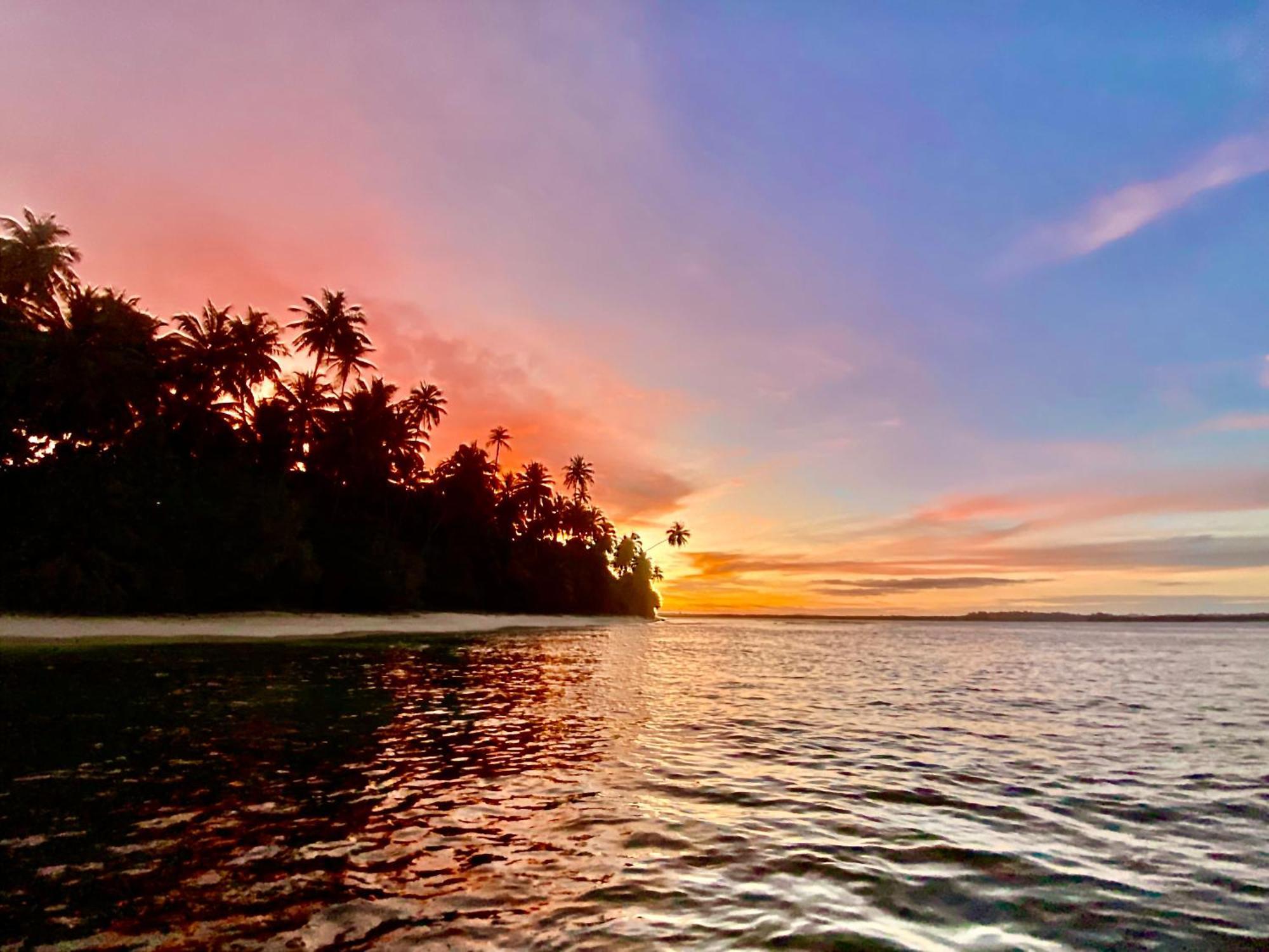 Pinang Island - Private Island Sea View Bungalows Singkil  Екстериор снимка