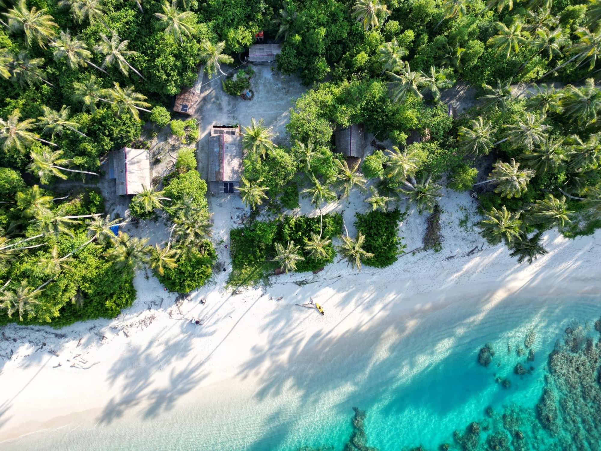 Pinang Island - Private Island Sea View Bungalows Singkil  Екстериор снимка
