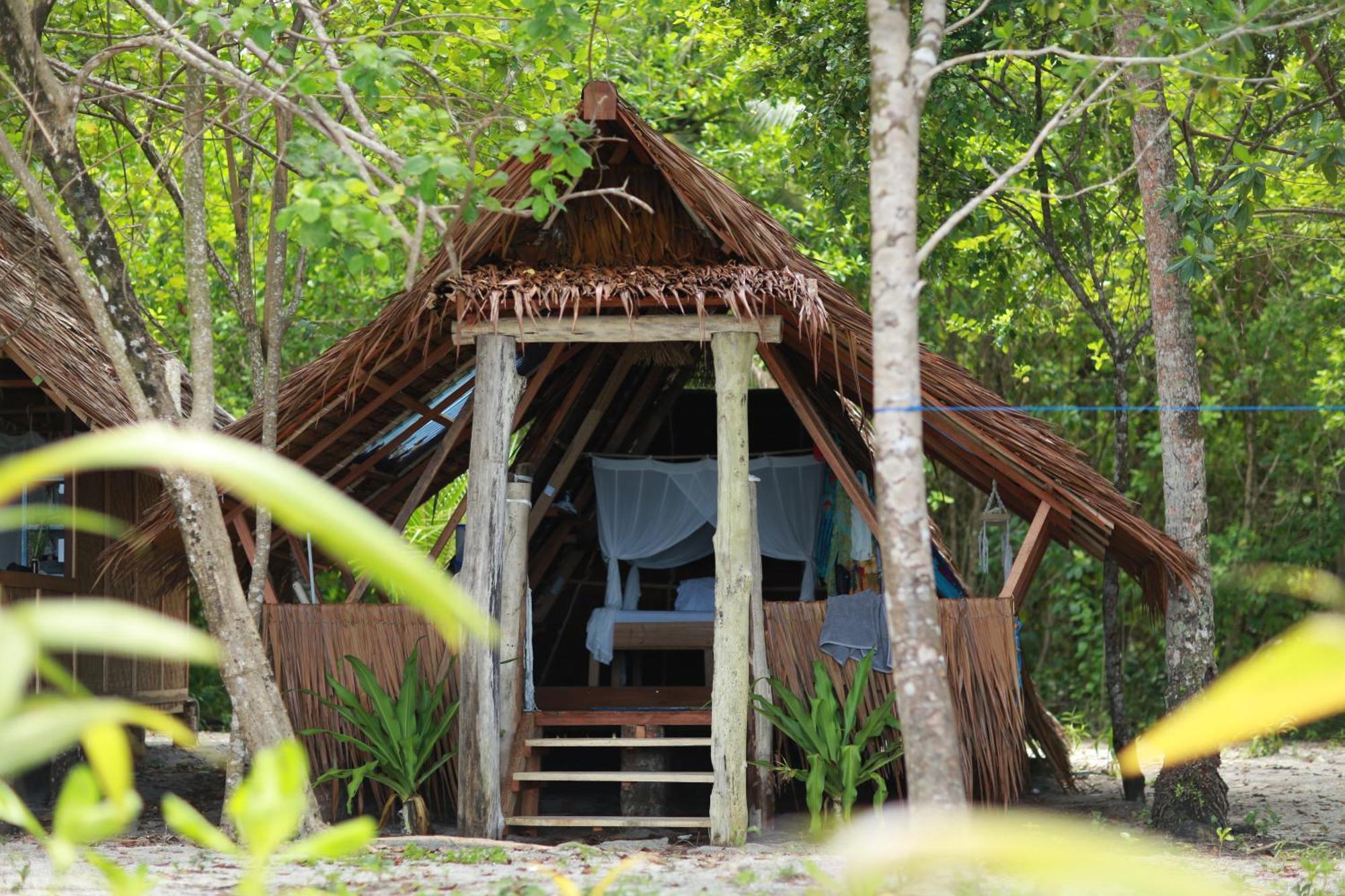 Pinang Island - Private Island Sea View Bungalows Singkil  Екстериор снимка