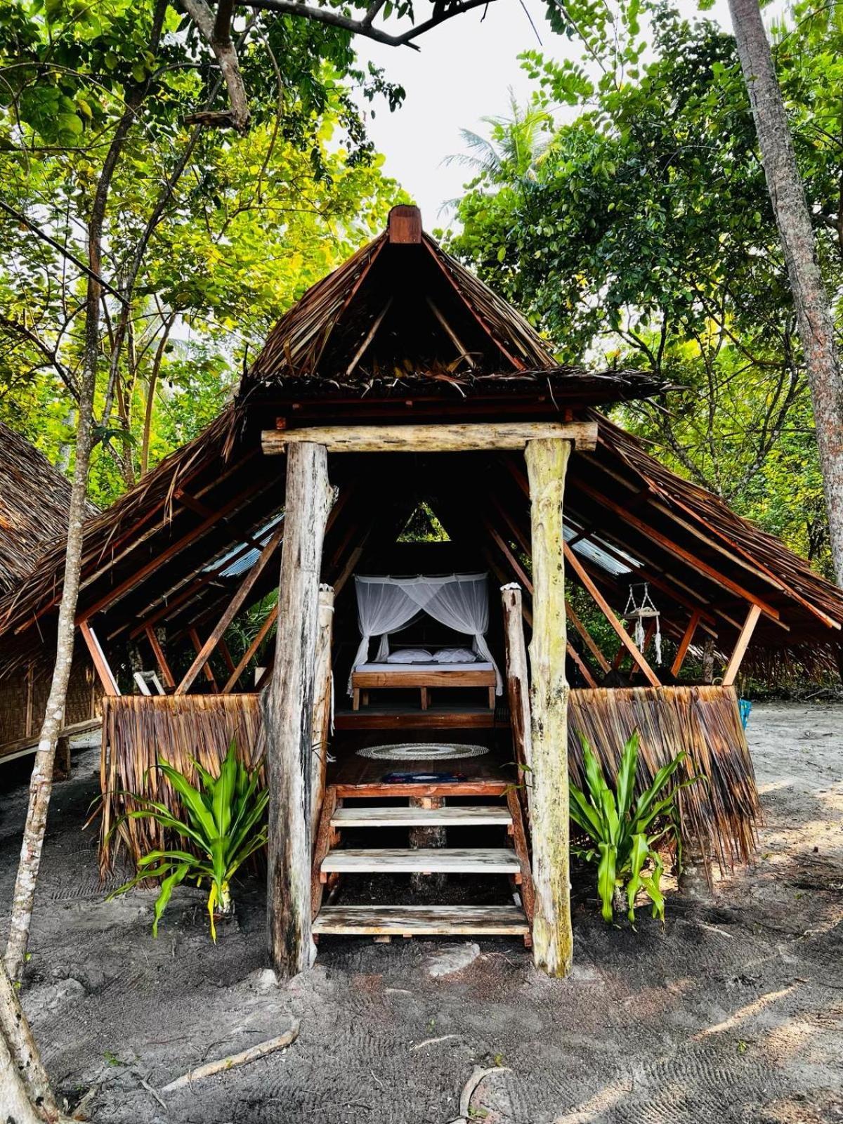 Pinang Island - Private Island Sea View Bungalows Singkil  Екстериор снимка