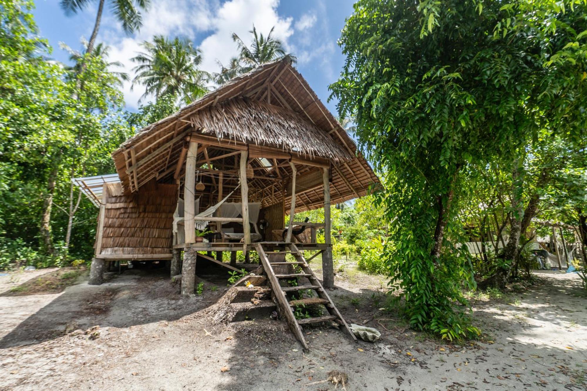 Pinang Island - Private Island Sea View Bungalows Singkil  Екстериор снимка