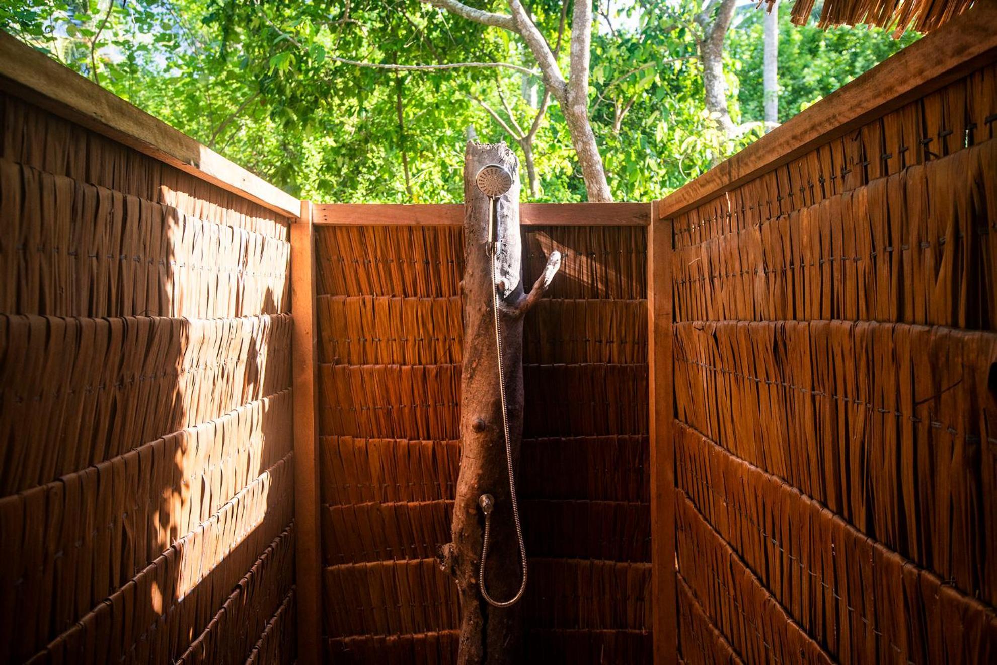 Pinang Island - Private Island Sea View Bungalows Singkil  Стая снимка